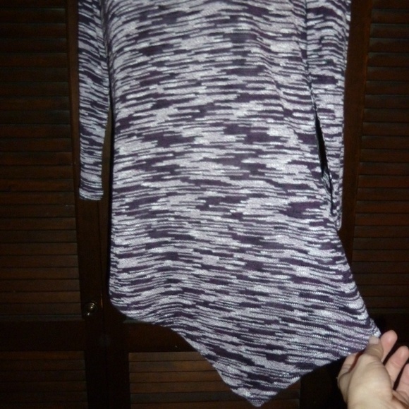 ALMOST FAMOUS Purple V-Neck Asymmetrical Sweater S - Picture 5 of 7